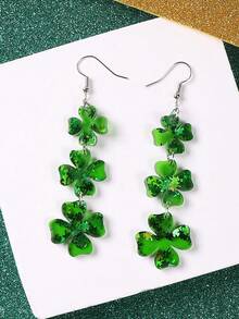 一对可爱闪亮绿色幸运四叶草造型激光效果四叶草亮片亚克力耳坠，适合女性和女孩佩戴，是圣帕特里克节派对、爱尔兰节日配饰珠宝的理想之选。 - 彩色 - 查看 3