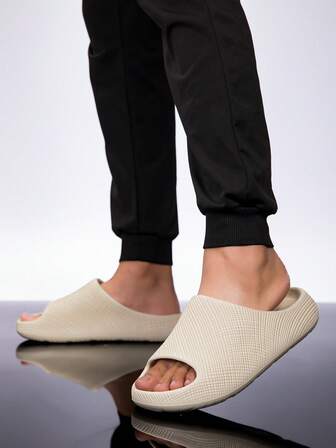 Sandalias de pareja para verano 2026, pantuflas para interiores, chanclas antideslizantes para exteriores, sandalias de playa de material EVA grueso, suave y ligero, chanclas para baño y ducha para hombres y mujeres