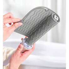 便携式硅胶隔热垫，直发器隔热垫，卷发棒隔热垫，防滑隔热垫，旅行造型必备，适合旅行梳妆台，旅行美发配件收纳盒 - 隔热垫，直发器垫，卷发棒保护垫