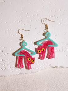 可爱闪亮粉红猫亚克力树脂吊坠耳环，多层个性耳环，适合女士女孩，夏季海滩派对情侣礼物 - 被掛在衣架上的亮晶晶粉紅貓 - 查看 4