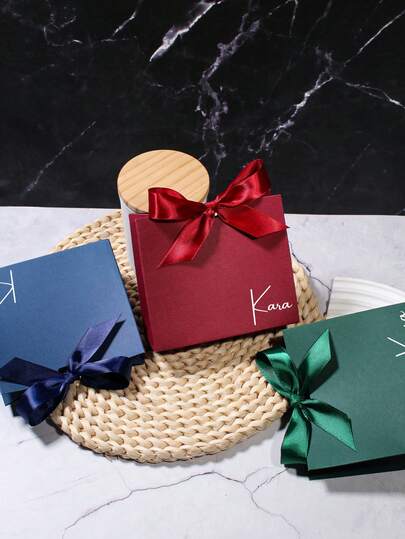 10/50 stuks gepersonaliseerde geschenkdoos met lint en naam, elegante vierkante papieren verpakking voor verjaardagsfeestjes, huwelijksbedankjes, jubileumcadeaus, babyshowers, afstuderen, bedankjes, luxe geschenkdoos met matte afwerking en satijnen strik, gepersonaliseerde geschenkverpakking met naam voor snoep, sieraden, kleine cadeautjes