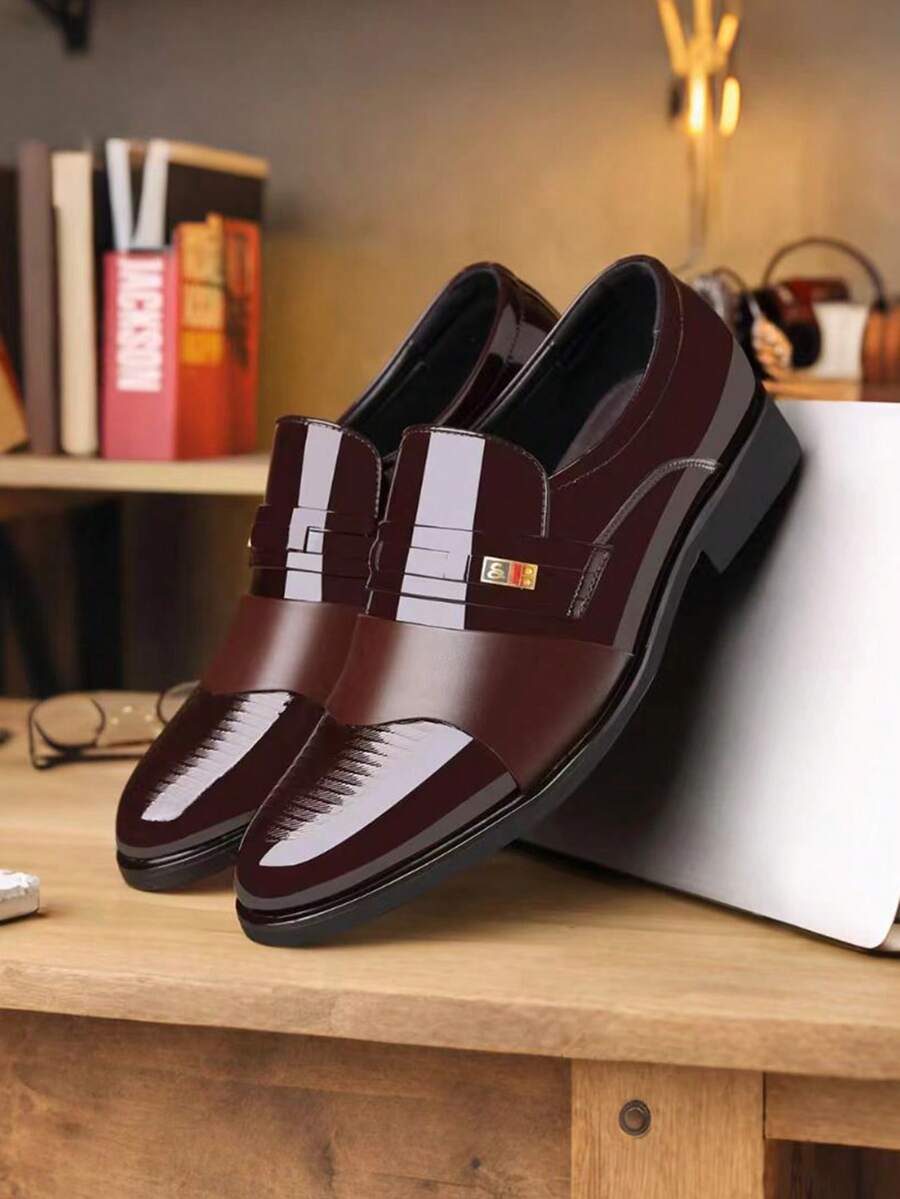 Giày nam mới năm 2026, mũi nhọn, chống thấm nước, kiểu dáng slip-on, giày lười thời trang cỡ lớn, phong cách công sở. - màu nâu - Xem 1