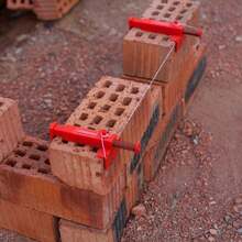 4Pcs Brick Liner Clamps Runner Wire Drawer Bricklaying Fixer Tool For Building~ - Red - View 6