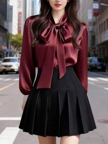 Damen elegantes Satin Weiß Langarm Lässig Bluse, vielseitige Pendler Bluse mit Schleifenkragen-Detail - einfarbig geeignet für alle Jahreszeiten, maschinenwaschbar nicht transparent, weicher & atmungsaktiver Stoff, veredelter Satin-Textur, einfarbige Krawatte für Büro & Alltag - Bordeaux - Übersicht 2