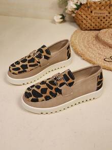 New Plus Size Comfortable Classic Fashion Patchwork Casual Versatile Everyday, Outdoor, Commute, Vacation Slip-On Shoes, Soft Furry Leopard Print Patchwork Brown Leather Surface Metal Buckle Decor Women Loafers - Leopard Brown - View 6
