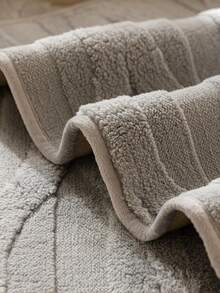 1件秋冬加厚绒面保暖沙发垫套，现代简约防滑沙发座垫保护套，防尘可水洗沙发套，浅灰色清新时尚，柔软不易褪色，宠物友好，可调节尺寸，适用于转角沙发，适合卧室、办公室、客厅组合家具，L型沙发毯，适用于1/2/3/4座沙发。 - 淺灰色 - 查看 9