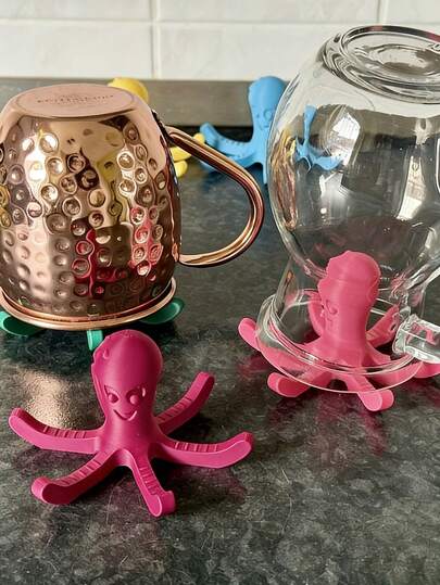 This Octopus-Shaped Independent Water Bottle Drying Rack Has A Fast Air Circulation System That Significantly Improves Drying Efficiency. It Saves Countertop Space And Is Widely Applicable For Various Water Bottles, Mugs, And Glasses, Suitable For Kitchen, Office, And Travel Scenarios. It Is Portable And Easy To Clean.