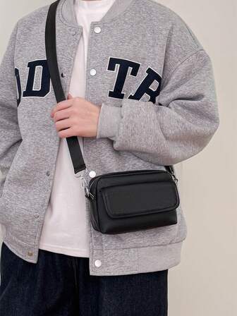 1個 メンズPUレザーショルダーバッグ スクエアバッグ メッセンジャーバッグ 耐傷性 耐摩耗性 パスポート 財布 IDカード クレジットカード収納 軽量 通勤用 無地 夫へのプレゼント