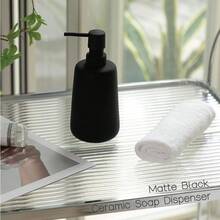 Dispensador de jabón de cerámica negro mate dispensador de encimera de baño o cocina recargable de 13 onzas con revestimiento de goma suave al tacto - NegroMate - Ver 5
