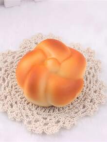 1个慢回弹软萌玩具，带揉捏音乐，回弹缓慢，可爱造型，柔软舒适，逼真食物造型，面包蛋糕，带有专属面包香味