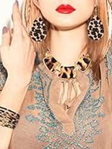 Stylish Leopard Print Bag And Leopard Print Jewelry Set For Women - Alloy Earrings, Bracelet, Necklace Tassel Pendant With Leopard Print Sunglasses- Sexy Street Style Accessories For Daily Wear, Vacation, And All Seasons,Large Capacity Wallet,Perfect Underarm Bag For Commuting,School Bag,Portable,A Party Gift Suitable For Girls,For Teen Girls Women College Students,Banquet Set,White-Collar Workers,Perfect For Work,Back To School - 彩色 - 查看 8