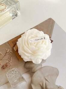 1支高级牡丹香氛蜡烛，采用天然大豆蜡基底和优质精油制成，手工浇注棉芯，可燃烧4-8小时，清洁无污染。适用于母亲节、情人节、婚礼、圣诞节、新年等庆祝活动。逼真的牡丹花造型，可用于客厅装饰、卧室香氛、节日礼物、派对氛围营造，带来舒缓的花香。 - 彩色 - 查看 8