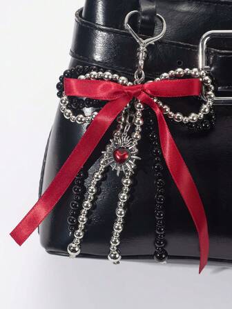 Dubbeldelad nyckelring med rosettpärlor, dekorerad med kärlekshängen och serpentiner, koreansk stil, ny ljus lyxig svart rosett, handgjord konstpärlhänge, lämplig som dekorativt hänge för väskor och nycklar, högtidsgåva, hänge till väskdekoration, väskkedja, väskberlocker, väskdekorationsnyckelring, väsktillbehör, söta coola personliga retroaccessoarer, alla hjärtans dag-present, kärlekspresent, present till familj och vänner.