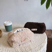 1个大容量毛绒化妆包，可爱迷你文具袋，化妆包，旅行必备 - 彩色 - 查看 10