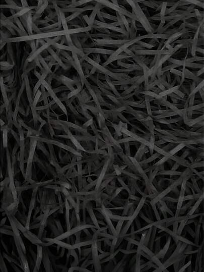 1 szt., 20 g, 50 g, 100 g, 500 g, wypełniacz do opakowań prezentowych z poszarpanego papieru, odpowiedni na ślub, Walentynki, Halloween, Dzień Ojca, Dzień Matki, dekoracje, czarny marszczony papier rafia, delikatna ochrona prezentów