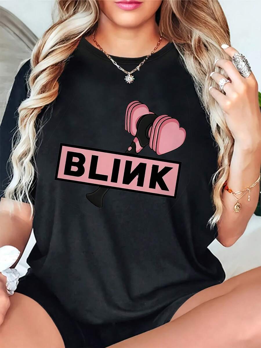 Camiseta gráfica casual para mujer - Mezcla de poliéster suave, ajuste holgado, manga corta, cuello redondo, moda primavera/verano, diseño de martillo rosa "BLINK", pantalones cortos negros, camiseta blanca - Oscuro - Ver 1