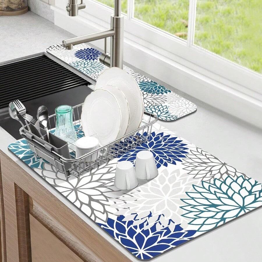Findosom - 2 alfombrillas de secado de platos de 12 x 20 pulgadas y protector de salpicaduras de fregadero de 24 x 5.5 pulgadas súper absorbentes y cortables tapete de cocina con flores azules - Azul - Ver 1