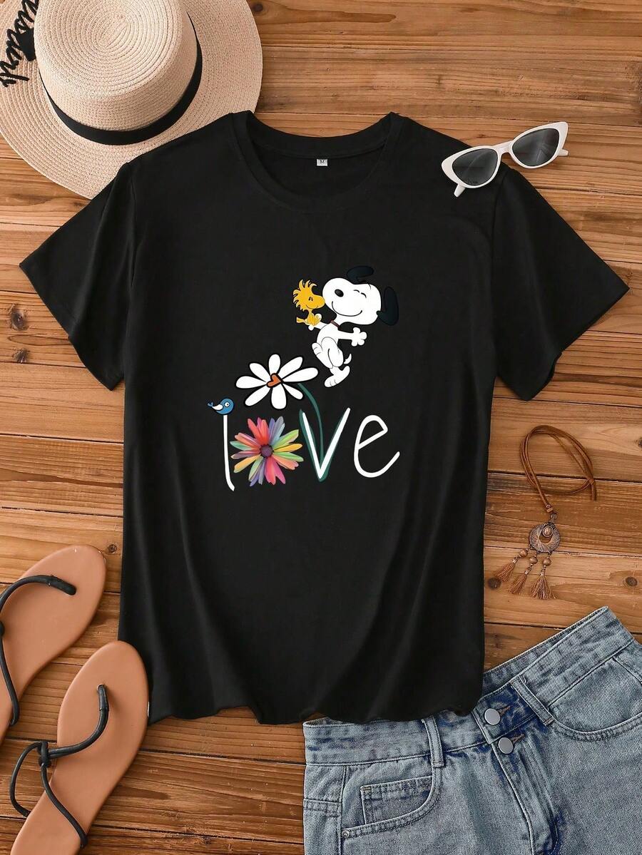 SNOOPY Dancing-Themed Short-Sleeved Women's Clothing With A Literary Style. The Unique Hand-Drawn Comic Book Pattern And Stylish Round Neck Design Make It Suitable For Everyday Wear. - màu đen - Xem 1