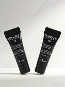 Dior Foundation Sample, Long-Lasting Oil Control, Provides Coverage, And Is Transfer-Resistant – Shade 0N (Soft And Luminous)