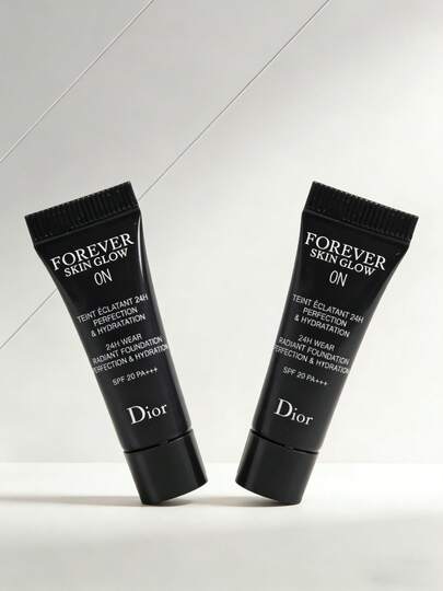  Dior Foundation Sample, Long-Lasting Oil Control, Provides Coverage, And Is Transfer-Resistant – Shade 0N (Soft And Luminous)