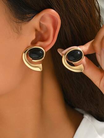 2pcs Exaggerated Geometric Teardrop Leopard Print 18K Gold, Black, Transparent Oval Convex Resin Inlaid Women's Large Hoop Earrings, Multiple Styles Available, Suitable For Party, Holiday, Vacation Wear. The Resin Surface Has Been Washed And Has A Frictional Luster. To Protect It, We Have Added A Protective Film. Please Peel It Off Carefully Before Wearing.