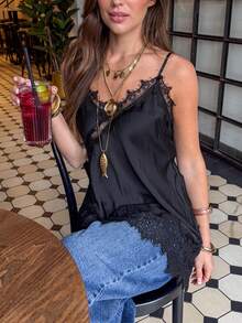 Women Lace Trim Satin High Low Tops Silk V Neck Spaghetti Strap Asymmetrical Side Split Cami Top Flowy Silky Layering Tops Shirt Extender - màu đen - Xem 2