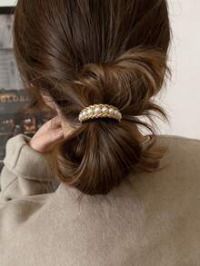 1个女士极简高端金属发圈，简约优雅，适合日常使用，可作马尾辫发圈、发绳、橡皮筋、发圈、发饰、头饰、弹力发带等。 - 彩色 - 查看 3