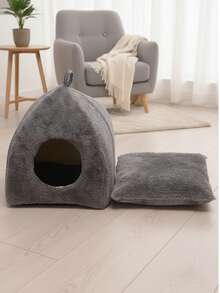 Nhà cho mèo hình mái vòm tam giác bán kín có móc treo, nội thất rộng rãi, chất liệu polyester bền chắc - Màu xám đậm. Dễ dàng vệ sinh, trang trí nhà cửa, thiết kế hiện đại, cấu trúc chắc chắn, cần thiết cho sự thoải mái và nghỉ ngơi của thú cưng. - Xám - Xem 4