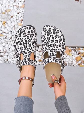 1 par de zapatillas de casa informales con estampado de leopardo y punta redonda para primavera/verano