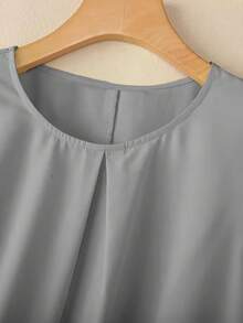Blouse à manches courtes élégante et à la mode avec décolleté ajouré pour femmes, couleur unie. Nouvelle arrivée printemps/été, Top décontracté pour usage quotidien - Gris - Voir 4