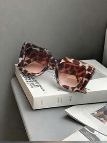 Stylish Leopard Print Bag And Leopard Print Jewelry Set For Women - Alloy Earrings, Bracelet, Necklace Tassel Pendant With Leopard Print Sunglasses- Sexy Street Style Accessories For Daily Wear, Vacation, And All Seasons,Large Capacity Wallet,Perfect Underarm Bag For Commuting,School Bag,Portable,A Party Gift Suitable For Girls,For Teen Girls Women College Students,Banquet Set,White-Collar Workers,Perfect For Work,Back To School - 彩色 - 查看 5