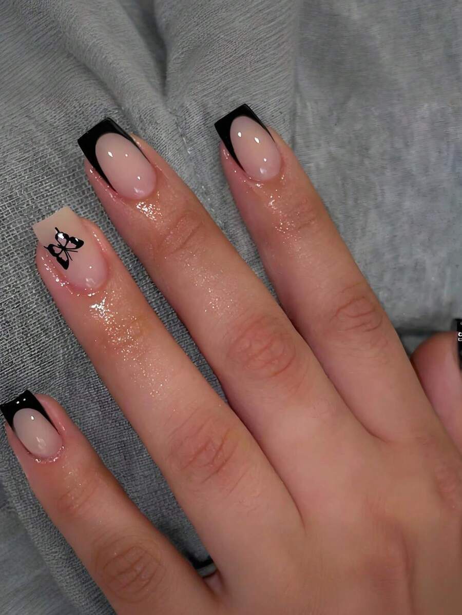 24片短方形法式美甲贴纸，黑色法式蝴蝶图案，简约亮面全覆盖，适合女性和女孩，可用于假指甲、派对、约会、情人节等场合的美甲用品。 - 黑色 - 查看 1