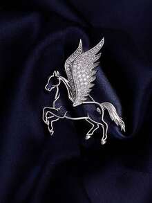 1 PC Flying Horse Brooches For Ladies, Exquisite Hollowed-Out Horse-Shaped Necklaces As Elegant Accessories For Men And Women's Formal Suits, Exquisite Clothing Pins, Suitable For Wearing When Going Out, An Ideal Gift For Friends - Multicolor - View 4