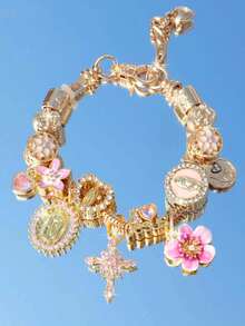 1 vòng tay mặt dây chuyền hình thánh giá Chúa Giê-su, 1 vòng tay hình trái tim hoa anh đào, 1 vòng tay kỷ niệm chữ cái tiếng Anh LOVEMOM, 1 vòng tay hình thánh giá thiên thần trái tim, 1 vòng tay xoắn ốc. - Vàng - Xem 13