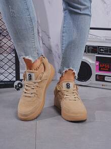 新款卡其色软面鞋面，轻便鞋底，系带设计，低帮系带，适合户外活动，时尚百搭。 - 卡其色 - 查看 7