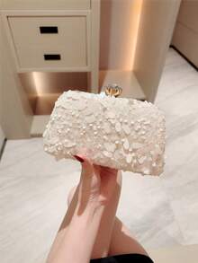 白色花卉串珠斜挎包，复古链条肩带晚宴手拿包，迷你方形盒包，适合派对女孩、新娘、大学生、年轻职业人士，用途广泛，可用于派对、舞会、婚礼等场合，完美搭配晚礼服配饰，图案随机发送 - 白色 - 查看 5