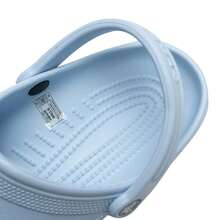 Crocs 男女通用镂空木屐，经典休闲舒适透气拖鞋，10001-4WK - 冰藍色 - 查看 8