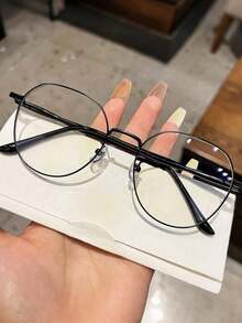 1pc Ladies Highly Attractive Level Student Light Round Face Display Face Flat Non-Prescription Glasses Plain Frame,School And Computer Reading Gaming TV Phones