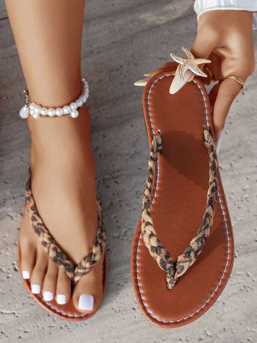 2025新款女士人字拖，休闲度假时尚平底拖鞋，多功能防滑沙滩人字拖 - 棕色 - 查看 1