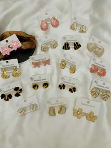 18对（随机发货）304不锈钢花朵/蚀刻叶子圆形水滴耳环。适合作为生日或情人节礼物。男女皆宜日常佩戴。 - 彩色 - 查看 2