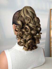 14英寸深波浪耐热合成爪形马尾假发，有黑色、棕色、渐变棕色、灰色可选，适合女性在圣诞节、万圣节、音乐节、派对和日常佩戴。 - 拼色 - 查看 10