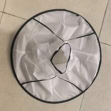 成人大号剪发沙龙披肩，3D 透气发型师美发师礼服，适合家庭、沙龙剪发和胡须修剪 - 黑色和白色