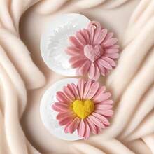 1/2pcs 3D Non-Transparent Heart-Shaped Chrysanthemum Wax Mold Silicone Mold, For DIY Chrysanthemum Fragrance Balm, Plaster, Diffuser Resin, Soap, Clay, Stone, Home Decor, Holiday Decorations, Chrysanthemum Silicone Mold