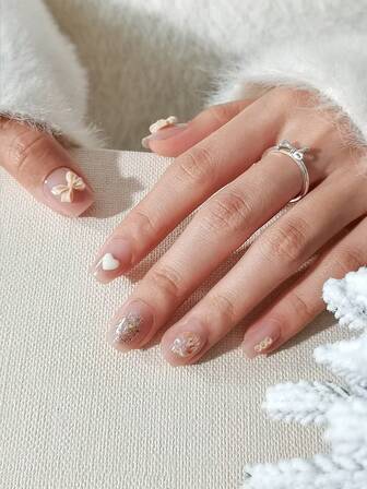 30 st. korta fyrkantiga press-on naglar, hudfärgade naglar med 3D-hjärta och snäckskal, lämpliga för alla hjärtans dag, jul, dejter, presenter, kontorskläder, inkluderar 1 st. gelégel och 1 st. nagelfil