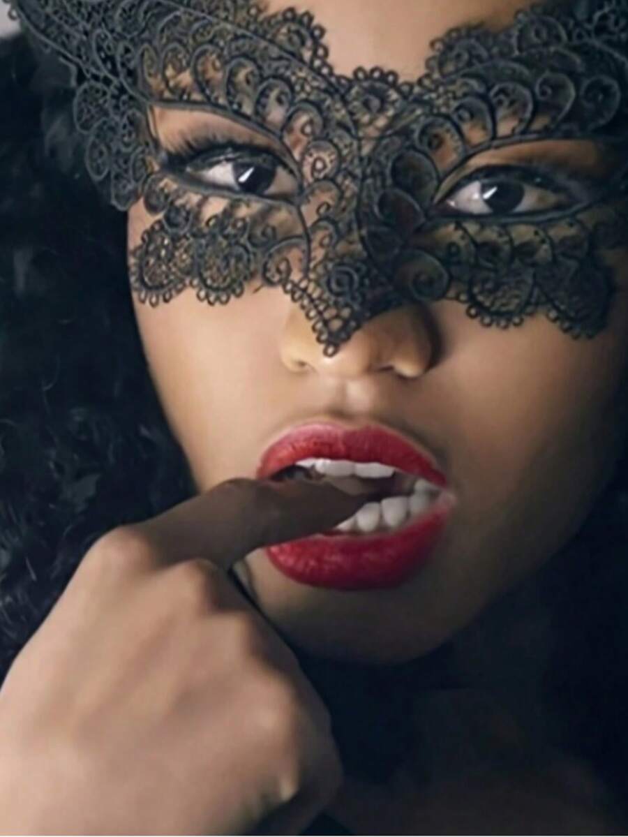 Women's Lace Half Face Mask, Hollow Out, Sexy Costume Party Mask Valentine's Day Costume - Black - View 1