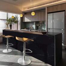 1 rollo de papel tapiz autoadhesivo de mármol negro-gris, resistente al aceite y a la humedad, papel de contacto de PVC con diseño de mármol simulado, papel tapiz decorativo para mesas de comedor, bares, chimeneas, cocinas, baños y gabinetes, pegatinas de vinilo extraíbles con patrones de diseño moderno de 40CM*500/300/100CM