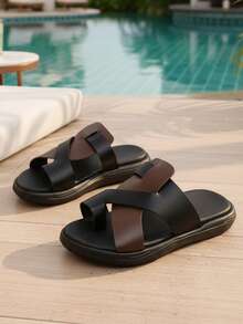 1双黑色和棕色加大码儿童交叉绑带坡跟凉鞋，PU材质，柔软防滑，圆头设计，轻便舒适，休闲百搭，适合5-15岁男孩女孩，居家、海滩、户外、夏季皆宜。 - 黑色 - 查看 3