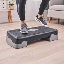 1件装有氧踏步机 - 家用节奏瑜伽踏步机，防滑耐用，符合人体工程学设计，有氧运动和锻炼器材，适用于有氧运动、瑜伽和健身训练，是瑜伽和健身训练、家庭锻炼、健身房锻炼、健身爱好者和家庭健身器材的理想选择。