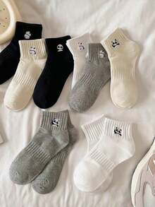 4 Pairs Women's Non-Embroidered Panda Print Short Socks, Ins Style Cartoon Cute White Socks, Korean Fashion, Student Socks, Random Delivery