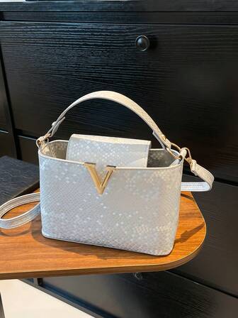 女士新款时尚水桶包，多功能单肩包，休闲通勤斜挎包，购物手提包